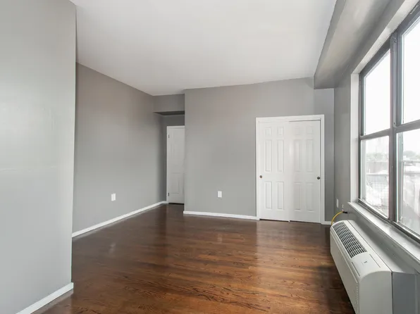 44 Sherman Avenue image 10 of 21