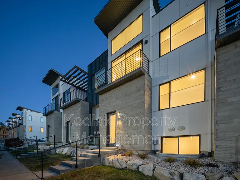 1541 E Talo Ct — Photo 1