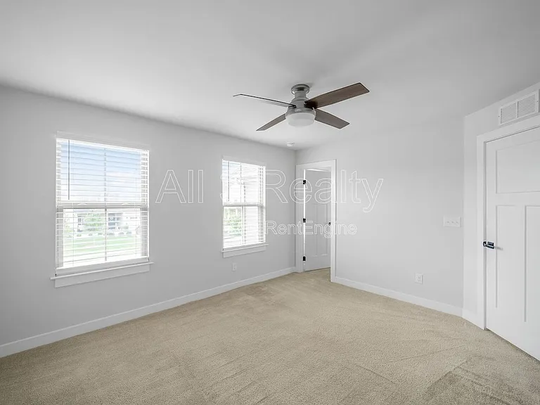 533 Daffodil Ln — Photo 26