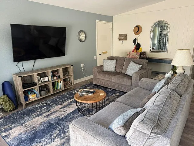 2 bed, 953 sqft, $3,500 — Photo 3