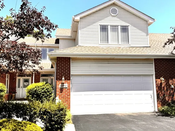 10802 Canterbury Dr, Mokena, IL 60448