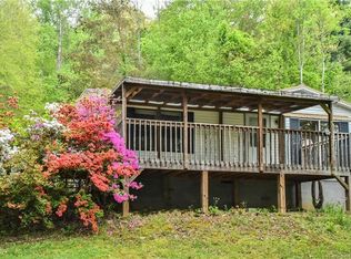 201 Creek Circle Rd, Fairview, NC 28730