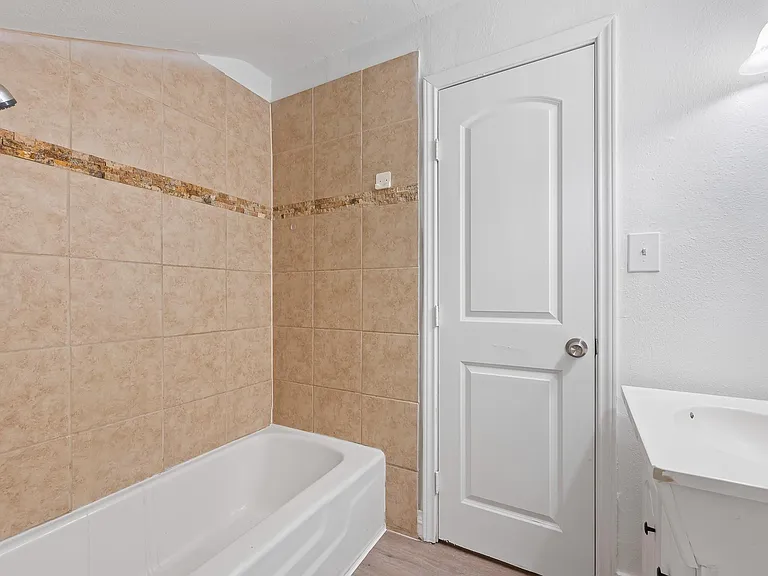 3823 Florinda St — Photo 29