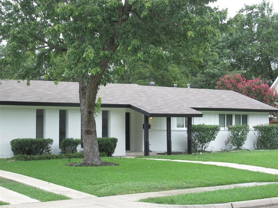 2nd image of 3323 Townsend Dr