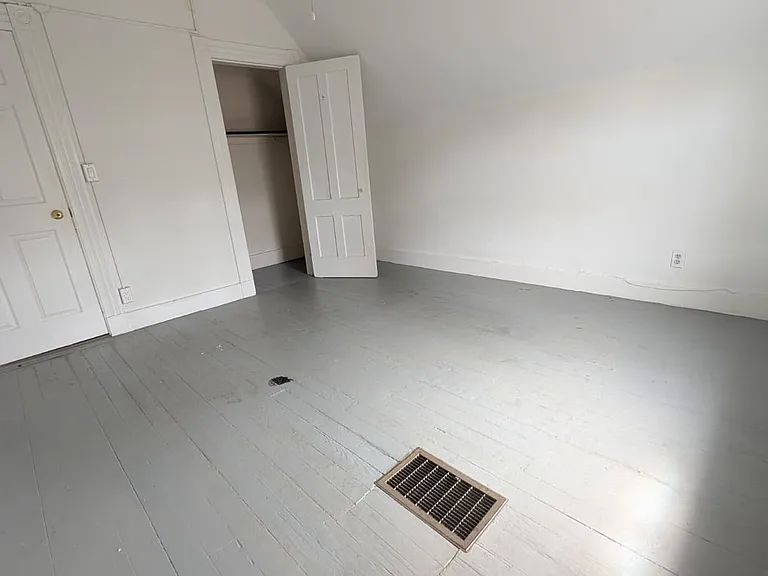 83 Sachem St #3R — Photo 4