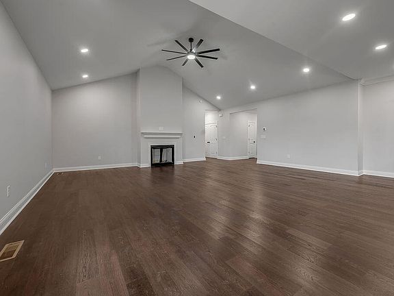 2nd image of 109 Linzi Way