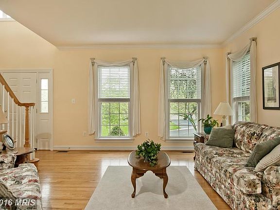 5th image of 7018 Club House Cir