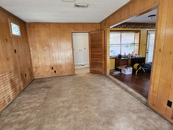 5th image of 124 Forest Oaks Ln