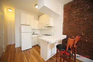 Rented by Metropolitan Realty