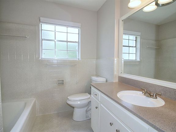4th image of 2050 Driskill St