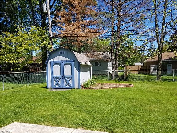 3rd image of 5785 Dorothy Dr