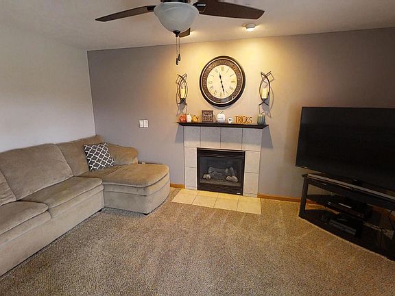 2nd image of 722 Kelley Ln