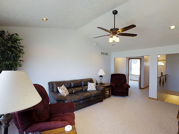 5th image of 27518 66th Ave