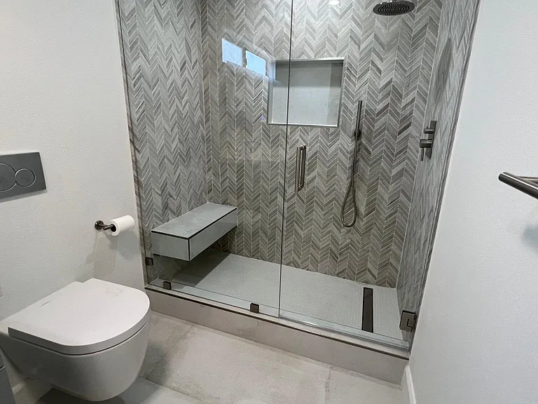 Master Bathroom Pict 3