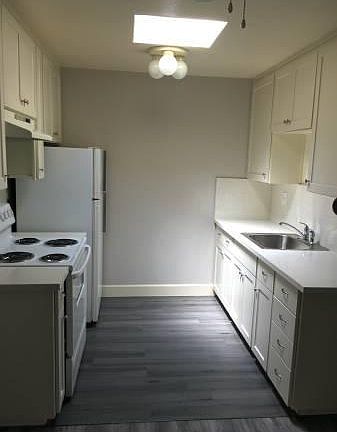5th image of 1380 El Camino Real #14