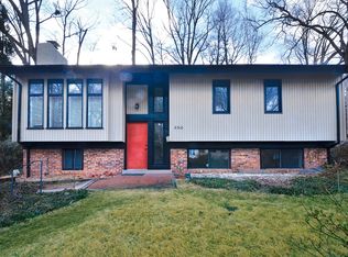 6510 Callander Dr, Bethesda, MD 20817