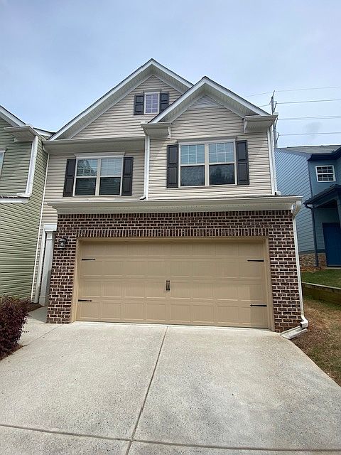 Driveway and garage parking