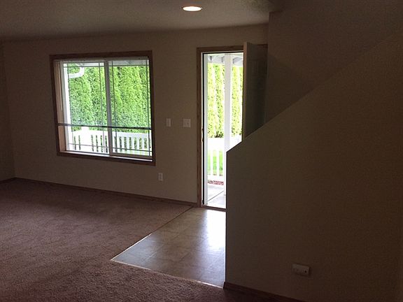 3rd image of 11620 NE 41st Ave