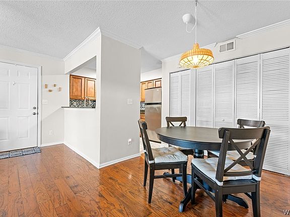 4th image of 120 15th St E APT 410