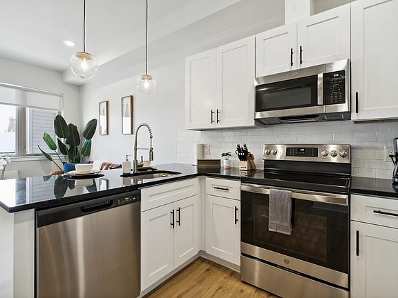 5th image of 2045 N 2nd St #17