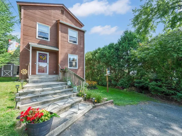 9 Scott Road, East Hampton, CT 06424