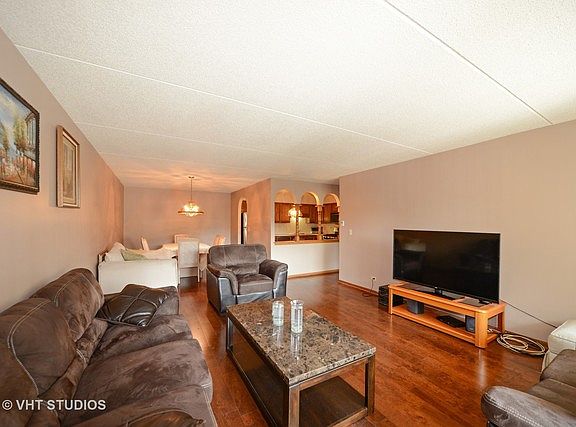 5th image of 6460 W Belle Plaine Ave APT 311