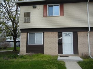 41249 S Woodbury Green Dr, Van Buren Twp, MI 48111