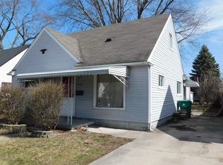 23816 Brittany Ave, Eastpointe, MI 48021