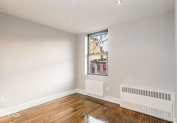 4th image of 416 W 23rd St APT 2B