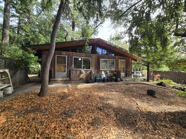 6400 Avenue Of The Giants St, Miranda, CA 95553