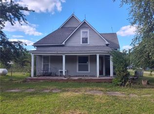 202 W Poplar St, Gentry, MO 64453