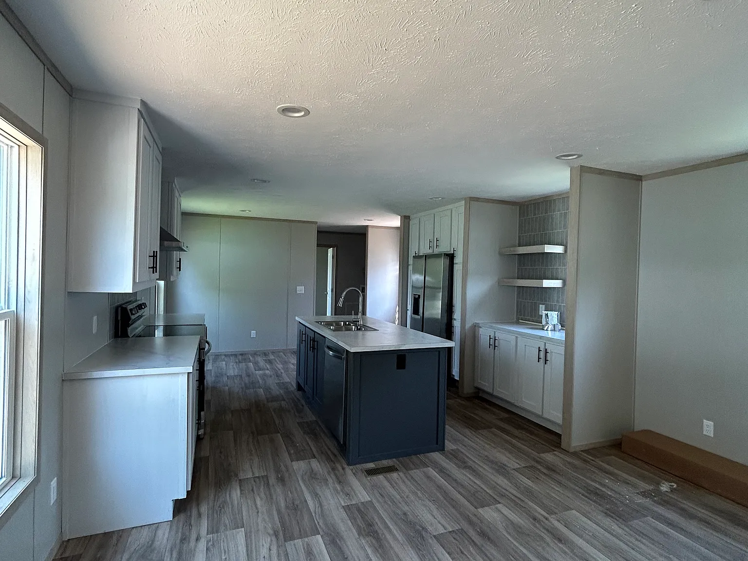 3 bed, 1080 sqft, $1,600 — Photo 2
