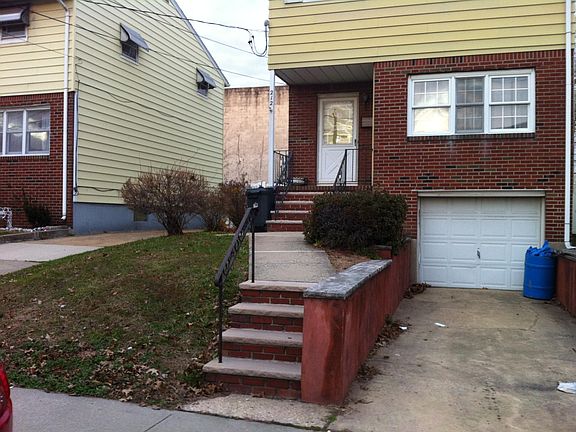2nd image of 212 Canterbury Ave