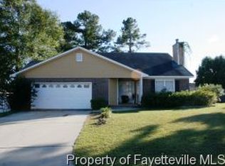 1214 Oak Knolls Dr, Fayetteville, NC 28314