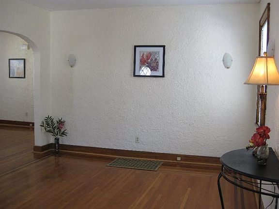 4th image of 1931 Dalewood Pl