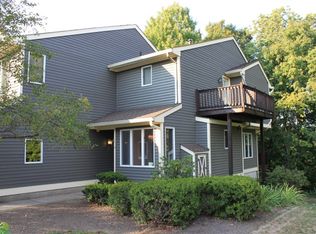 8 Saint Andrews Ln, Annandale, NJ 08801