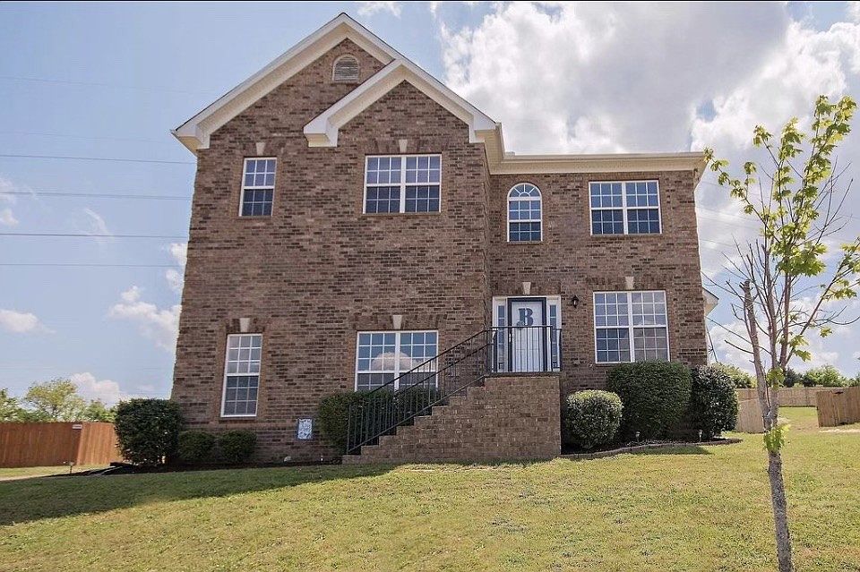 1st image of 122 Chipwood Dr