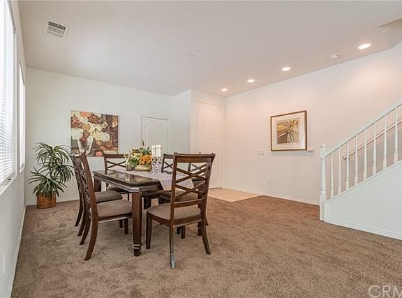 3rd image of 822 Christian Ct