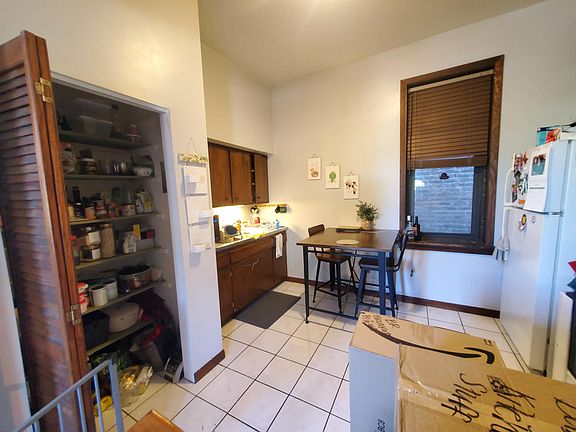 5th image of 1434 W Blackhawk St APT 2F