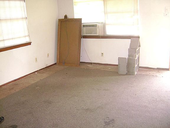 5th image of 7626 Rhobell St