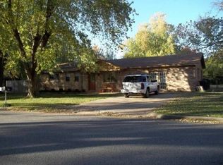1413 W Sunset Dr, Rogers, AR 72756