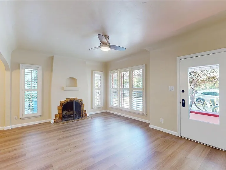 135 N Naomi St — Photo 8