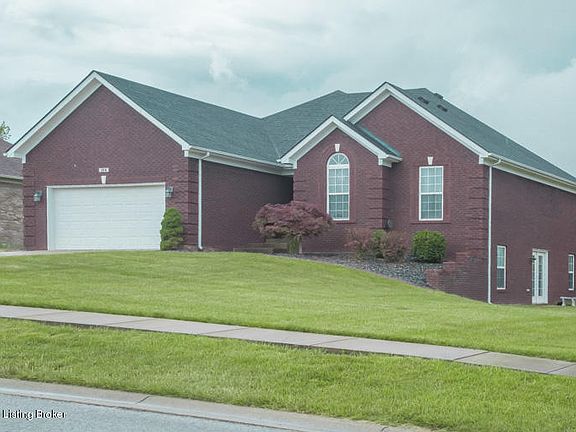 4th image of 164 E Woodlake Cir