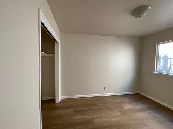 2nd image of 907 Huntington Ave #907