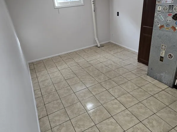 1033 SE 223rd Ave, Gresham, OR 97030