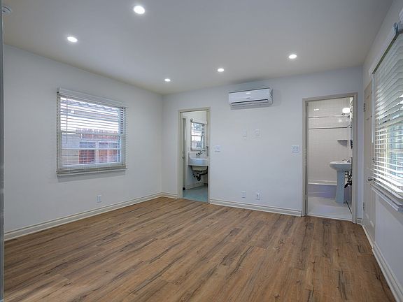 5th image of 243 W Colorado Blvd APT F