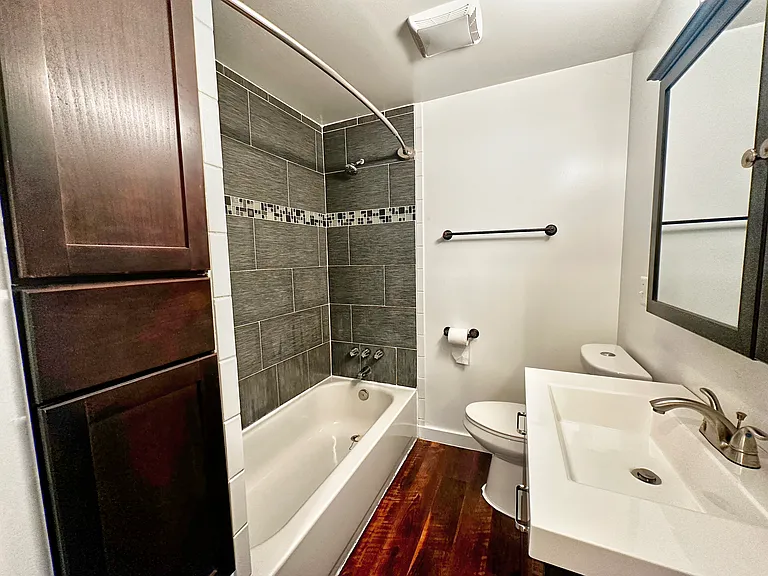 25523 Lawson St #4 — Photo 8