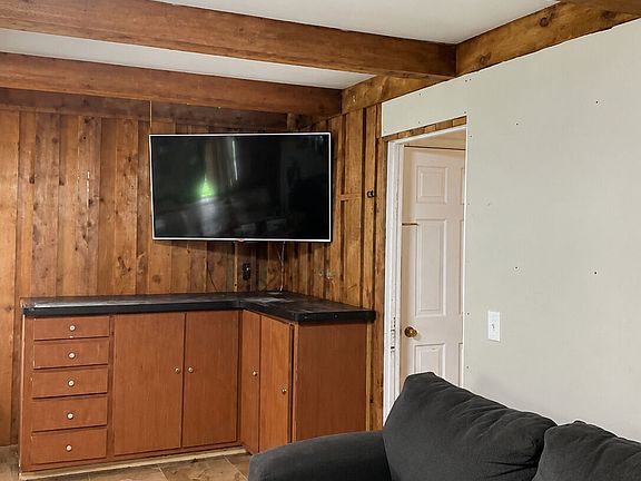 5th image of 2384 Forest Green Dr