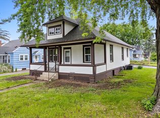 402 11th Ave NE, Rochester, MN 55906