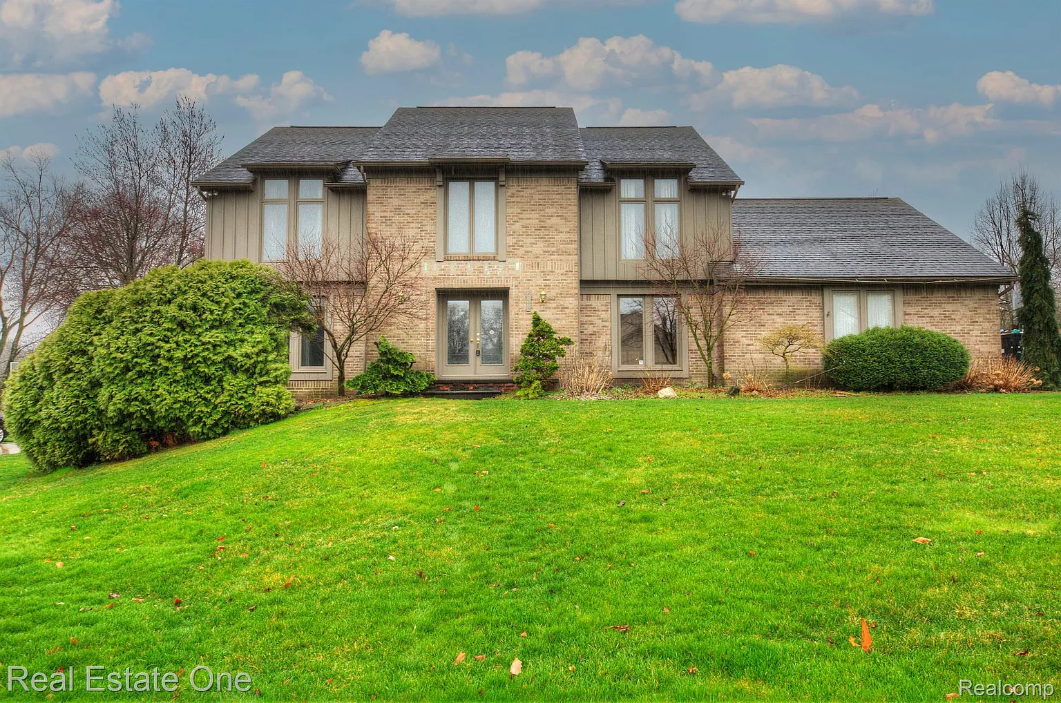 2399 Hidden Pine Dr photo 1